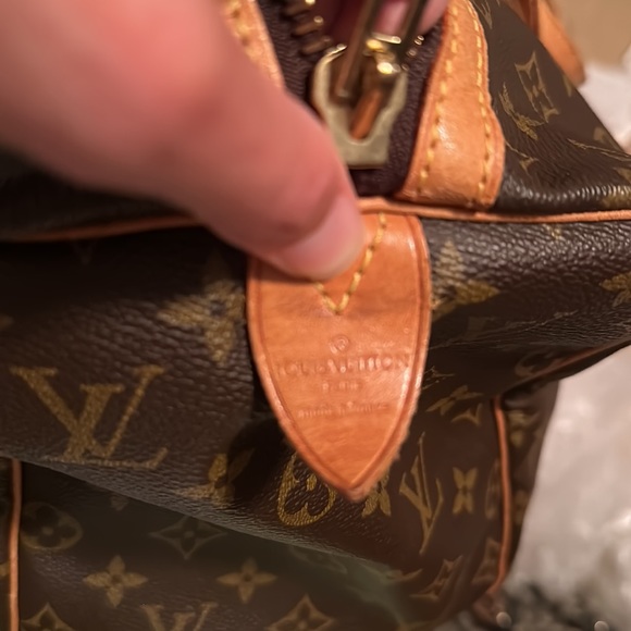 Very good preloved Louis Vuitton Sac Souple - Picture 11 of 16